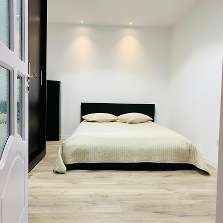 Apartment City Center Питещ Екстериор снимка