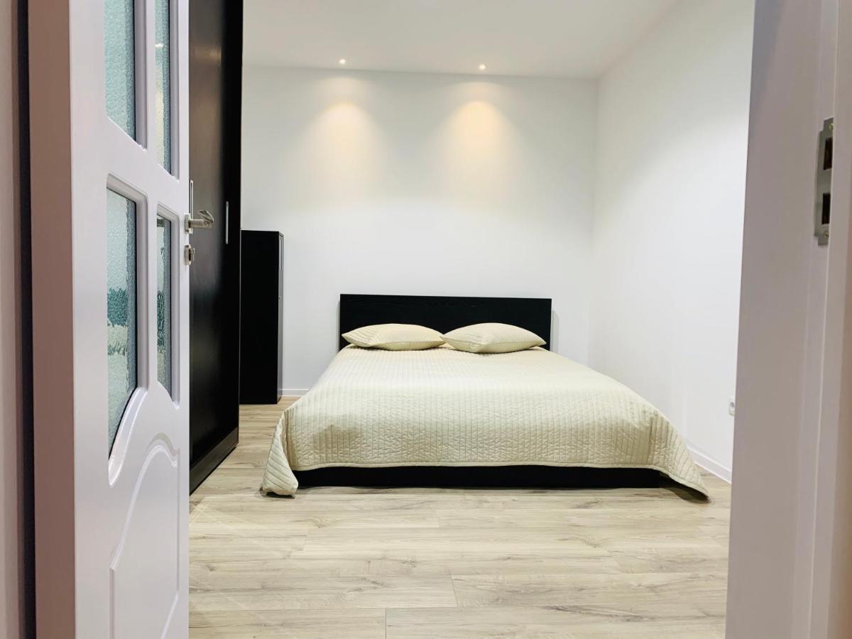 Apartment City Center Питещ Екстериор снимка